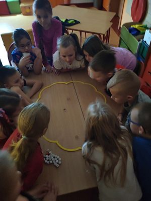  Grafika #5: Wieczór andrzejkowy w klasie 2 b