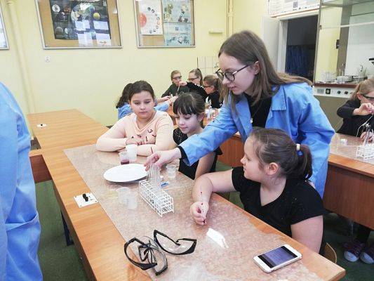  Grafika #4: Zajęcia laboratoryjne w 3 B