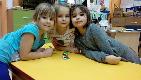  Grafika #3: Zabawa LEGO Mindstorms w grupie 0 "b"