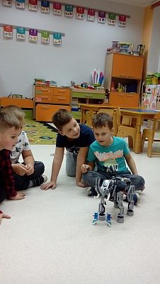  Grafika #5: Zabawa LEGO Mindstorms w grupie 0 "b"