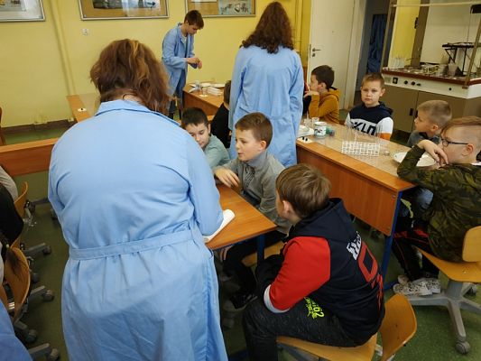  Grafika #3: Doświadczenia w 3 A