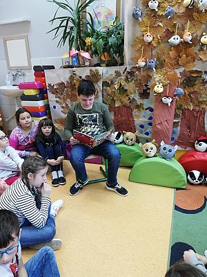  Grafika #2: Dzień głośnego czytania w 3b