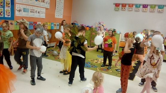  Grafika #6: Bal Jesienny w grupie 0 "b"