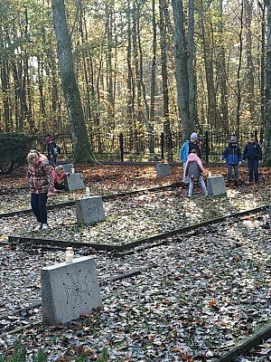 Grafika #5: Uczniowie 3 a wzięli udział w akcji #Szkoła pamięta