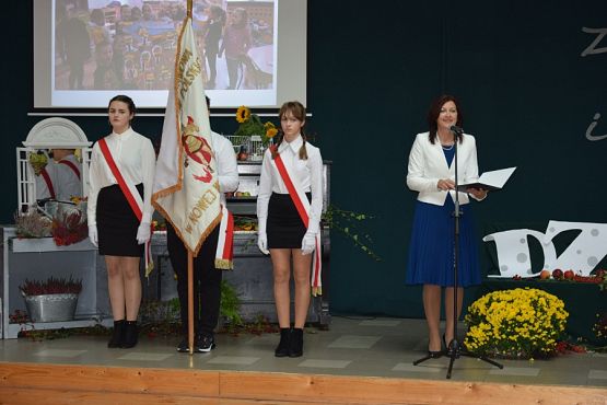 Grafika #0: Dzień Edukacji Narodowej