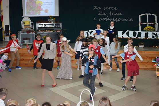 Grafika #32: Dzień Edukacji Narodowej