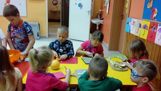  Grafika #6: JESTEM TYM, CO JEM I PIJĘ