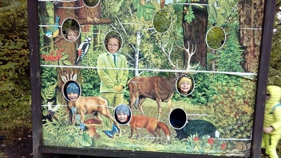  Grafika #37: Wycieczka grupy 0 a i 0 b do lasu