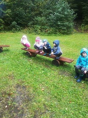  Grafika #44: Wycieczka grupy 0 a i 0 b do lasu