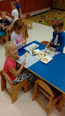 Grafika #9: Owocowy Dzień Chłopca w grupie "0"b