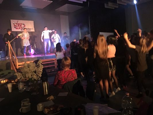  Grafika #5: English Poetry and Drama