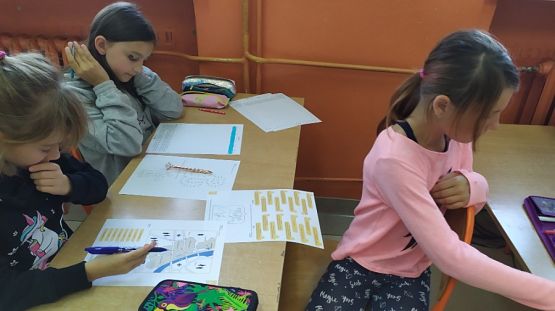  Grafika #1: Klasa 4a promuje patriotyczne postawy poprzez udział w kampanii BohaterOn