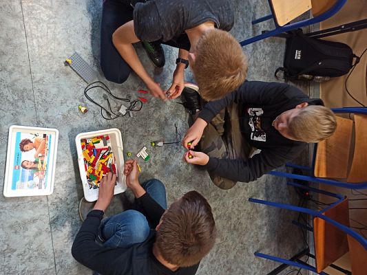  Grafika #31: Kółka z informatyki w ramach projektu Centrum Mistrzostwa Informatycznego