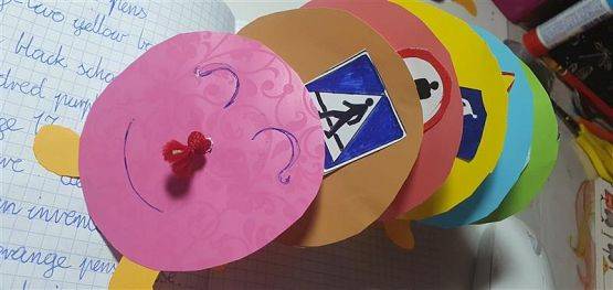  Grafika #2: Stonoga do nauki znaków drogowych - klasy 4