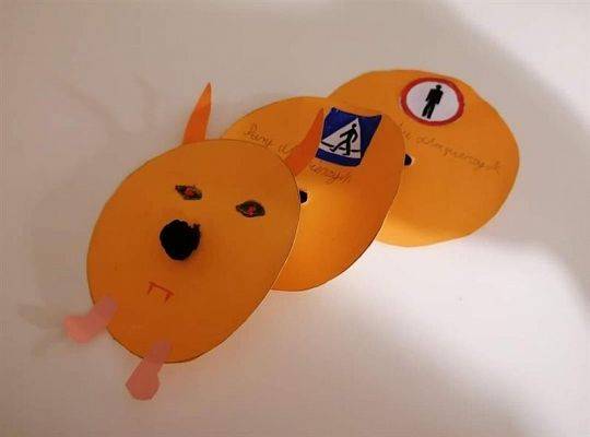  Grafika #16: Stonoga do nauki znaków drogowych - klasy 4