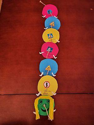  Grafika #19: Stonoga do nauki znaków drogowych - klasy 4