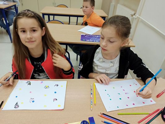  Grafika #89: Międzynarodowy Dzień Kropki