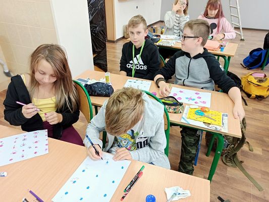  Grafika #102: Międzynarodowy Dzień Kropki