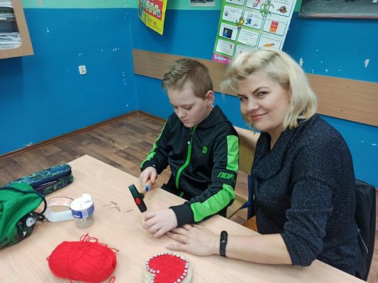  Grafika #25: Obrazki z gwoździ i sznurka