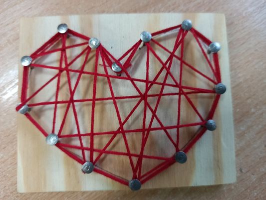  Grafika #5: Obrazki z gwoździ i sznurka