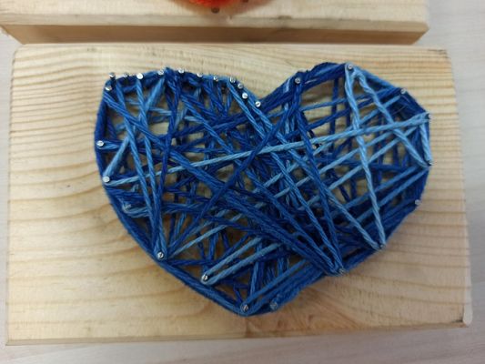  Grafika #12: Obrazki z gwoździ i sznurka