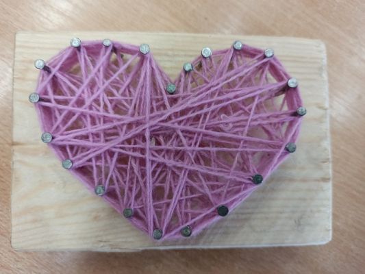  Grafika #17: Obrazki z gwoździ i sznurka