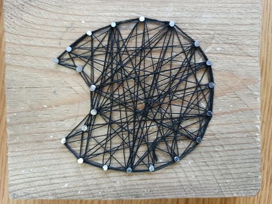  Grafika #47: Obrazki z gwoździ i sznurka