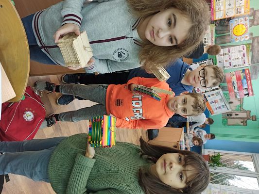 Grafika #20: Pudełko ze szpatułek