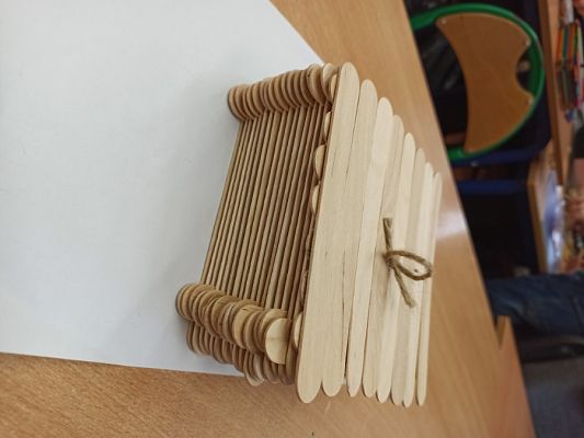 Grafika #2: Pudełko ze szpatułek