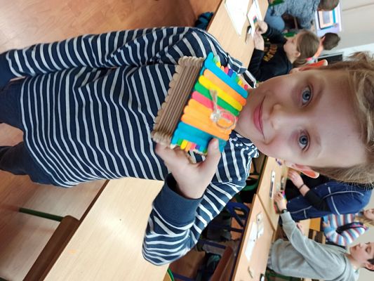 Grafika #37: Pudełko ze szpatułek