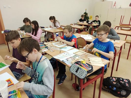 Grafika #41: Pudełko ze szpatułek