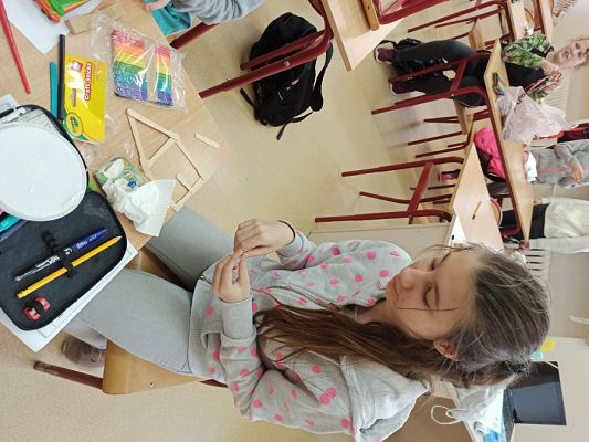 Grafika #47: Pudełko ze szpatułek