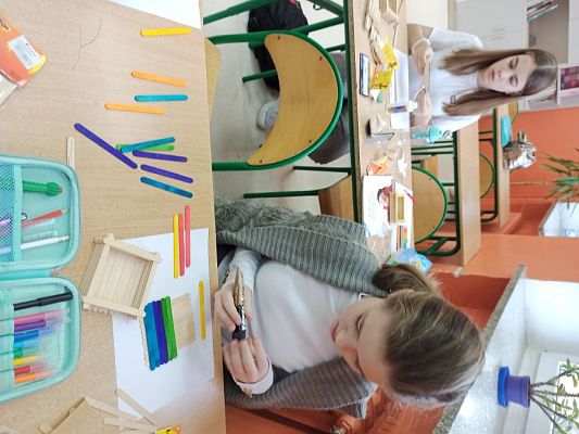 Grafika #54: Pudełko ze szpatułek