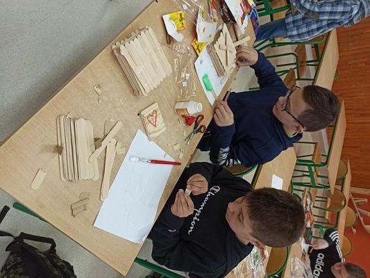 Grafika #59: Pudełko ze szpatułek