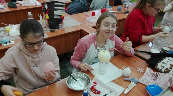  Grafika #1: Dekoracyjna kula świetlna