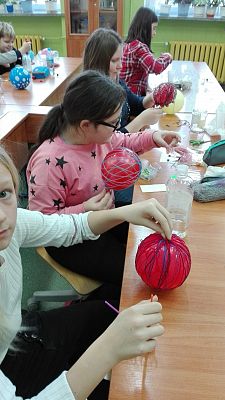  Grafika #3: Dekoracyjna kula świetlna