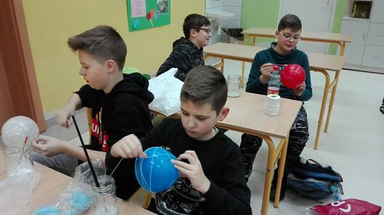  Grafika #13: Dekoracyjna kula świetlna