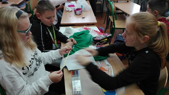  Grafika #3: Projektanci mody