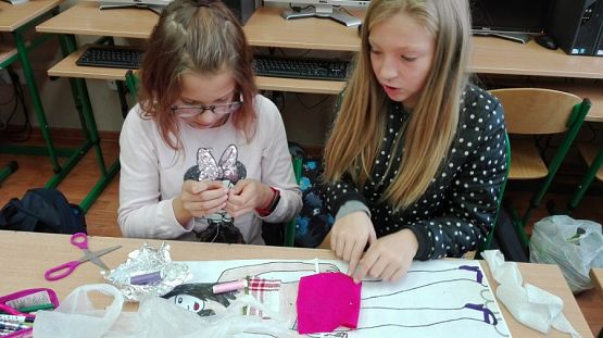  Grafika #4: Projektanci mody