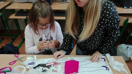  Grafika #5: Projektanci mody