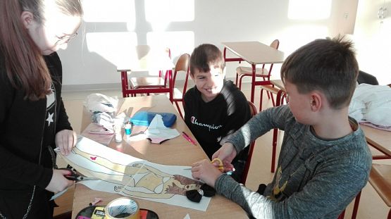  Grafika #8: Projektanci mody