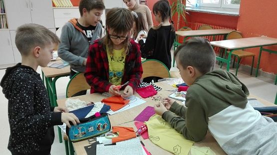  Grafika #0: Projektanci mody