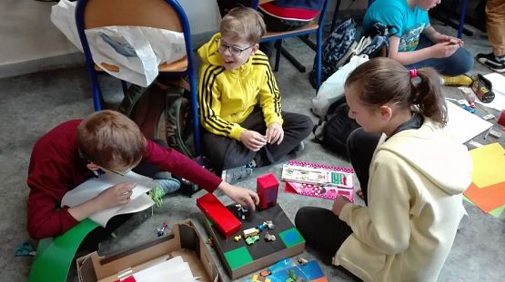 Grafika #2: MAKIETA SKRZYŻOWANIA - klasy 4