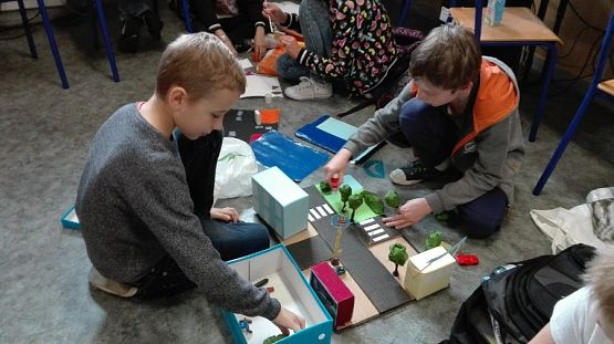 Grafika #5: MAKIETA SKRZYŻOWANIA - klasy 4