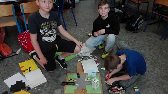 Grafika #10: MAKIETA SKRZYŻOWANIA - klasy 4