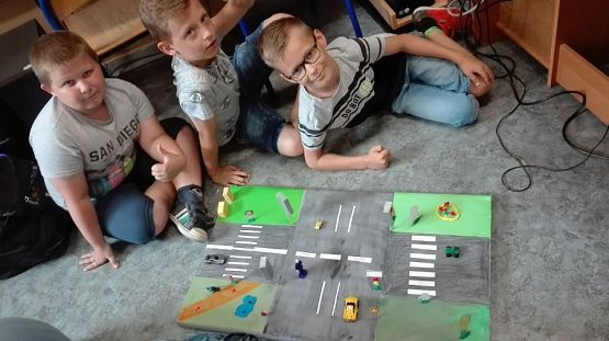 Grafika #29: MAKIETA SKRZYŻOWANIA - klasy 4