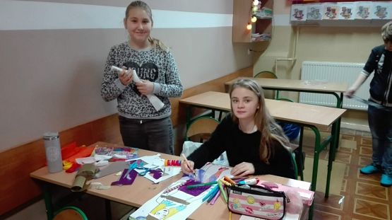 Grafika #8: Klasy 5 projektują stroje