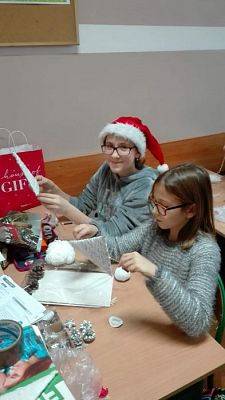  Grafika #2: Ozdoby świąteczne