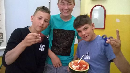  Grafika #1: Sałatki owocowe w klasach 6