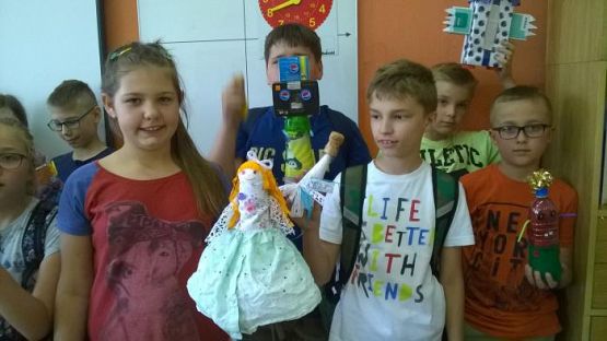  Grafika #0: Kolorowa postać klasa 4